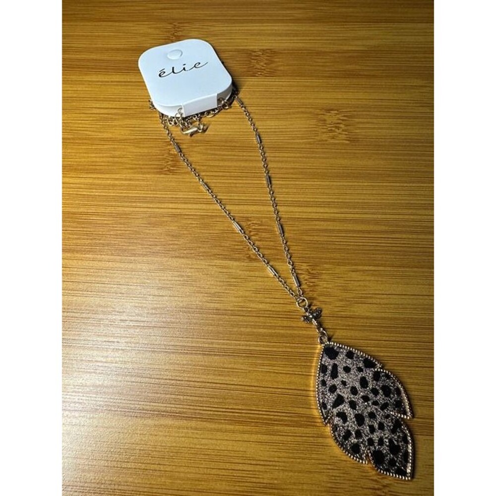 élie Gold Leopard Print Leaf Pendant Necklace Long Chain NWT New Boho Jewelry